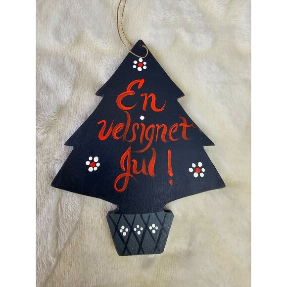 En Velsignet Jul ! A Blessed Christmas! Norweigen Hand painted Wood Ornament - Picture 2 of 5